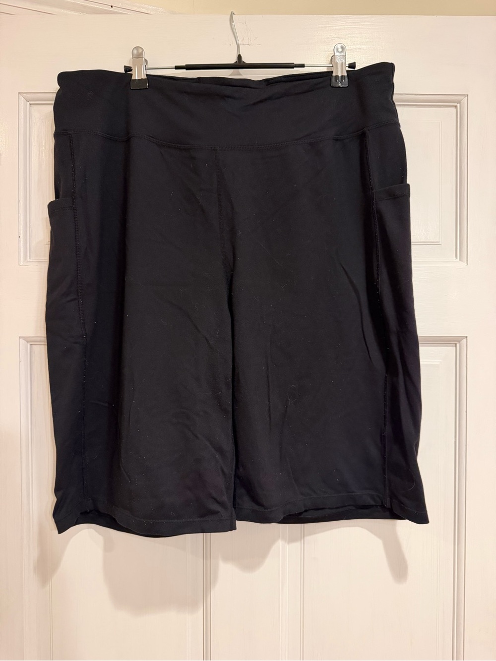 Baleaf Black Women's Bermuda Shorts with Side Pockets and Wide Waistband